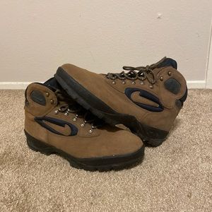Vintage Nike ACG Hiking Boots